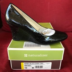 Gorgeous Naturalizer Ashby wedges